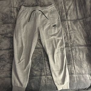 Men’s Medium Dark Grey Heather/Black Nike Sportswear Tech Fleece Joggers